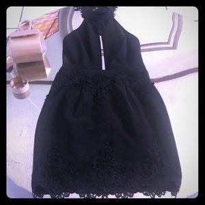 Lace Halter Dress 👗 🍷